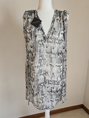 Sophia Reyes OS Abstract Print Beach Cover Up Resortwear Semi Sheer Beachy